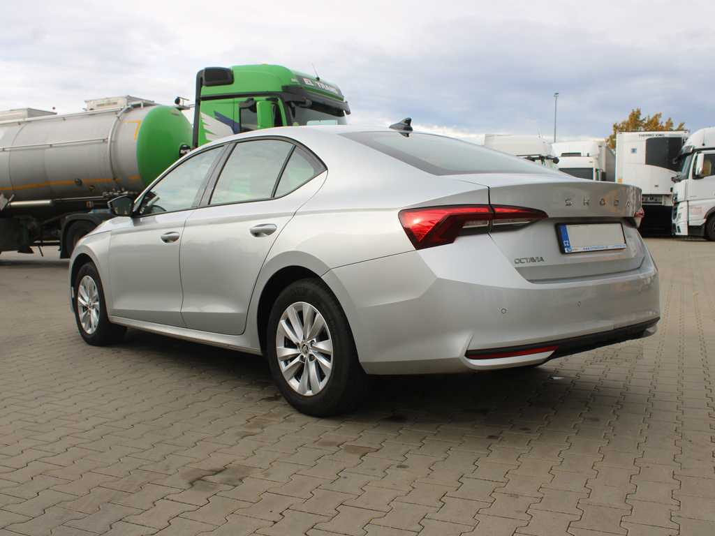 Skoda 2,0TDI 85KW SELECTION - Automóvel: foto 5 Skoda 2,0TDI 85KW SELECTION - Automóvel: foto 5