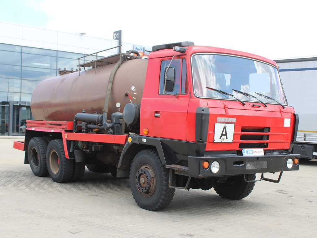Tatra T815, 6X6, 11m³, FUEL TRUCK - Caminhão tanque: foto 3 Tatra T815, 6X6, 11m³, FUEL TRUCK - Caminhão tanque: foto 3