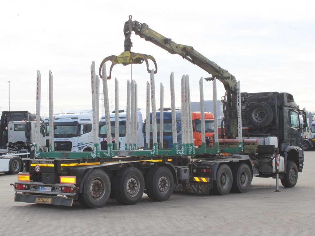 Mercedes-Benz Arocs 3351, 6x6, HYDRAULIC ARM LOGLIFT ET450, TYRES 80% - Tractor, Semi-reboque transporte de madeira: foto 4 Mercedes-Benz Arocs 3351, 6x6, HYDRAULIC ARM LOGLIFT ET450, TYRES 80% - Tractor, Semi-reboque transporte de madeira: foto 4