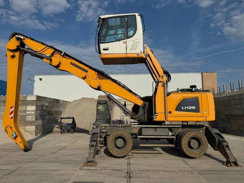 Liebherr LH 26 M - Manipulador de material: foto 1 Liebherr LH 26 M - Manipulador de material: foto 1