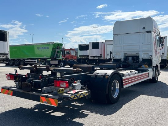 DAF XF 480 FA BDF SSC Euro 6, Bär Cargolift Falt, Retarder - Camião transportador de contêineres/ Caixa móvel: foto 3 DAF XF 480 FA BDF SSC Euro 6, Bär Cargolift Falt, Retarder - Camião transportador de contêineres/ Caixa móvel: foto 3