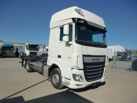 DAF XF 480 FAR BDF SSC Euro 6 Liftachse, Retarder - Camião transportador de contêineres/ Caixa móvel: foto 3 DAF XF 480 FAR BDF SSC Euro 6 Liftachse, Retarder - Camião transportador de contêineres/ Caixa móvel: foto 3