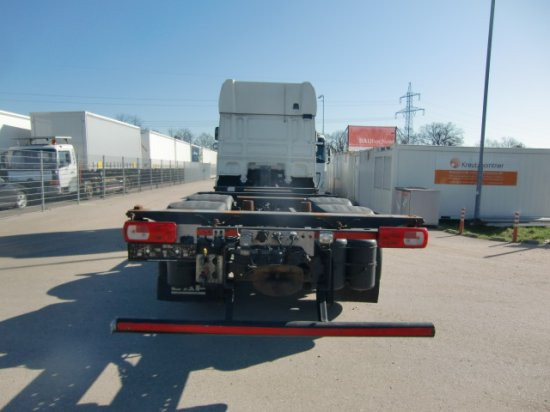 DAF XF 480 FAR BDF SSC Euro 6 Liftachse, Retarder - Camião transportador de contêineres/ Caixa móvel: foto 5 DAF XF 480 FAR BDF SSC Euro 6 Liftachse, Retarder - Camião transportador de contêineres/ Caixa móvel: foto 5