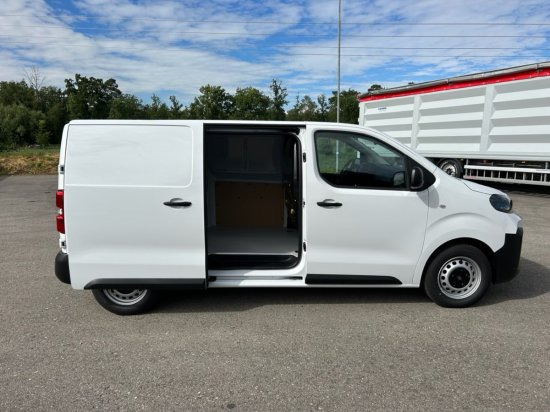 Fiat Scudo M BlueDHi 120 6-Gang - Furgão: foto 4 Fiat Scudo M BlueDHi 120 6-Gang - Furgão: foto 4