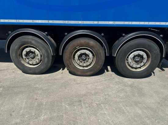 Kempf SKM 39 Alu-Kastenmulde 55m³ Rollplane - Semi-reboque basculante: foto 4 Kempf SKM 39 Alu-Kastenmulde 55m³ Rollplane - Semi-reboque basculante: foto 4