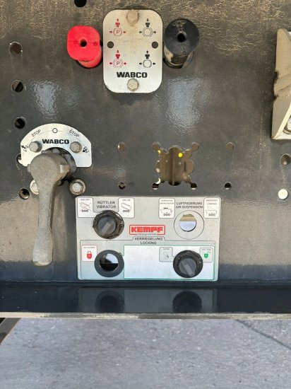 Kempf SKM 39 Alu-Kastenmulde 55m³ Rollplane - Semi-reboque basculante: foto 5 Kempf SKM 39 Alu-Kastenmulde 55m³ Rollplane - Semi-reboque basculante: foto 5