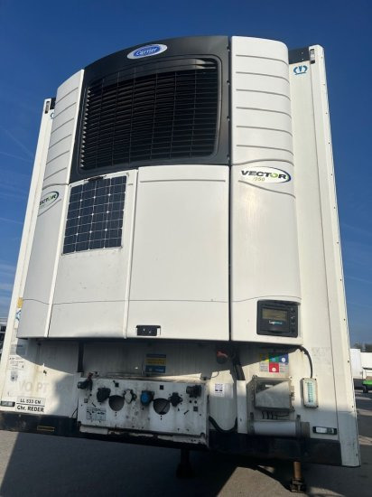 Krone SD Cool Liner, Carrier Vector 1950 - Semi-reboque isotérmico: foto 2 Krone SD Cool Liner, Carrier Vector 1950 - Semi-reboque isotérmico: foto 2