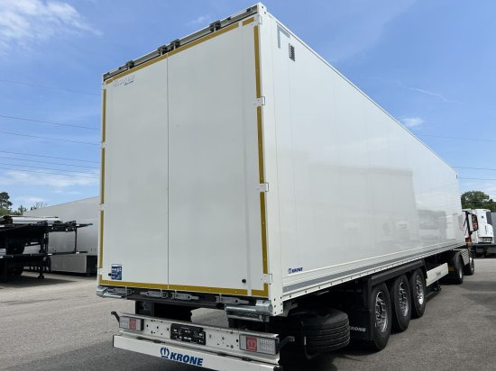Krone SDK27 Dryliner Koffer Auflieger, Zurschienen ,5 Stück verfügbar - Semi-reboque furgão: foto 4 Krone SDK27 Dryliner Koffer Auflieger, Zurschienen ,5 Stück verfügbar - Semi-reboque furgão: foto 4