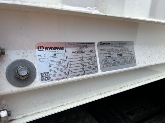 Krone SDK27 Dryliner Koffer Auflieger, Zurschienen ,5 Stück verfügbar - Semi-reboque furgão: foto 5 Krone SDK27 Dryliner Koffer Auflieger, Zurschienen ,5 Stück verfügbar - Semi-reboque furgão: foto 5