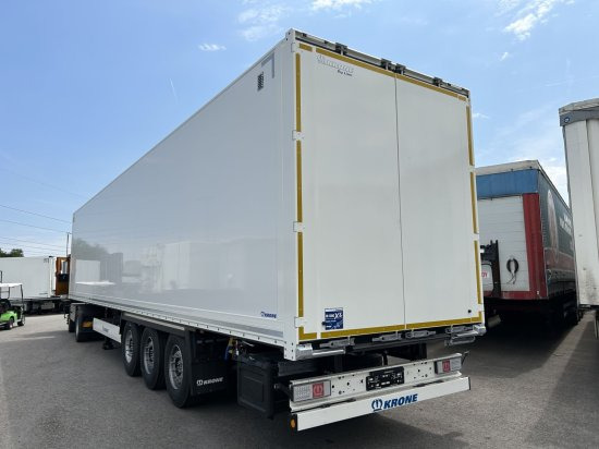Krone SDK27 Dryliner Koffer Auflieger, Zurschienen ,5 Stück verfügbar - Semi-reboque furgão: foto 3 Krone SDK27 Dryliner Koffer Auflieger, Zurschienen ,5 Stück verfügbar - Semi-reboque furgão: foto 3