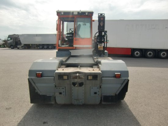 MAFI Hofschlepper MT32Z - Tractor de terminal: foto 5 MAFI Hofschlepper MT32Z - Tractor de terminal: foto 5