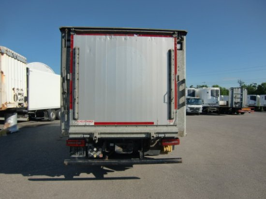 MAN TGS 18.420 Tiertransporter,Euro 6, Manual Seilwinde, el. Ladebordwand Voll Luft - Camião de transporte de cavalos: foto 5 MAN TGS 18.420 Tiertransporter,Euro 6, Manual Seilwinde, el. Ladebordwand Voll Luft - Camião de transporte de cavalos: foto 5