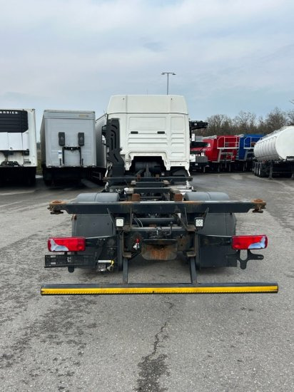 MAN TGX 18.460 XLX, 4x2, Euro 6, Standklima - Camião transportador de contêineres/ Caixa móvel: foto 5 MAN TGX 18.460 XLX, 4x2, Euro 6, Standklima - Camião transportador de contêineres/ Caixa móvel: foto 5