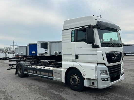 MAN TGX 18.460 XLX, 4x2, Euro 6, Standklima - Camião transportador de contêineres/ Caixa móvel: foto 3 MAN TGX 18.460 XLX, 4x2, Euro 6, Standklima - Camião transportador de contêineres/ Caixa móvel: foto 3