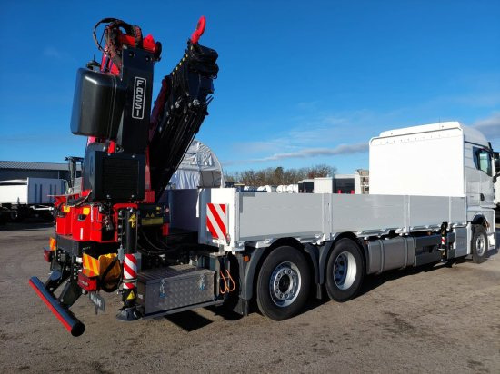 MAN TGX 26.510 LL Pritsche, Fassi F545RA.2.28XE, Containerverschlüsse, - Camião de caixa aberta/ Plataforma, Camião grua: foto 2 MAN TGX 26.510 LL Pritsche, Fassi F545RA.2.28XE, Containerverschlüsse, - Camião de caixa aberta/ Plataforma, Camião grua: foto 2