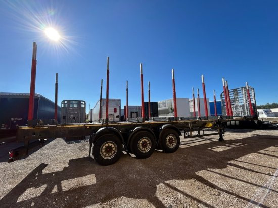 Schwarzmüller Holzauflieger, 8 Rungenpaare, SAF-Achsen, Liftachse - Semi-reboque transporte de madeira: foto 4 Schwarzmüller Holzauflieger, 8 Rungenpaare, SAF-Achsen, Liftachse - Semi-reboque transporte de madeira: foto 4