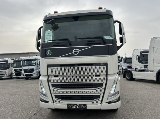 Volvo FH 500 6X2 Euro6, Retarder, Pritsche, Palfinger PK22002-EH - Camião de caixa aberta/ Plataforma, Camião grua: foto 2 Volvo FH 500 6X2 Euro6, Retarder, Pritsche, Palfinger PK22002-EH - Camião de caixa aberta/ Plataforma, Camião grua: foto 2
