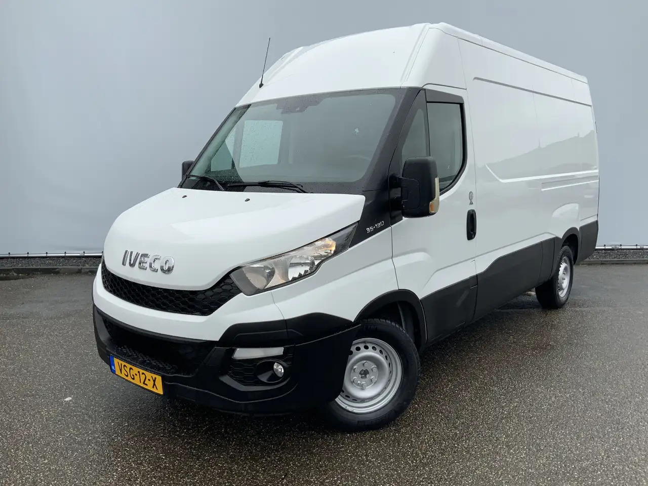 Iveco Daily 35S13V 2.3 352 H2 L3 Airco 3 Zits Opstap Euro 5 - Furgão: foto 1 Iveco Daily 35S13V 2.3 352 H2 L3 Airco 3 Zits Opstap Euro 5 - Furgão: foto 1