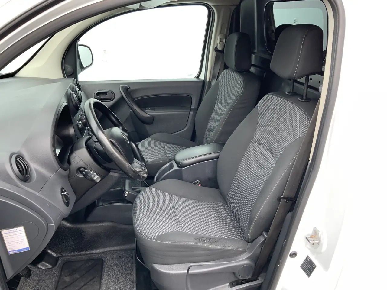 Mercedes-Benz Citan 109 CDI BlueEFFICIENCY Airco Alu Velg Trekhaak 105 - Furgão compacto: foto 4 Mercedes-Benz Citan 109 CDI BlueEFFICIENCY Airco Alu Velg Trekhaak 105 - Furgão compacto: foto 4