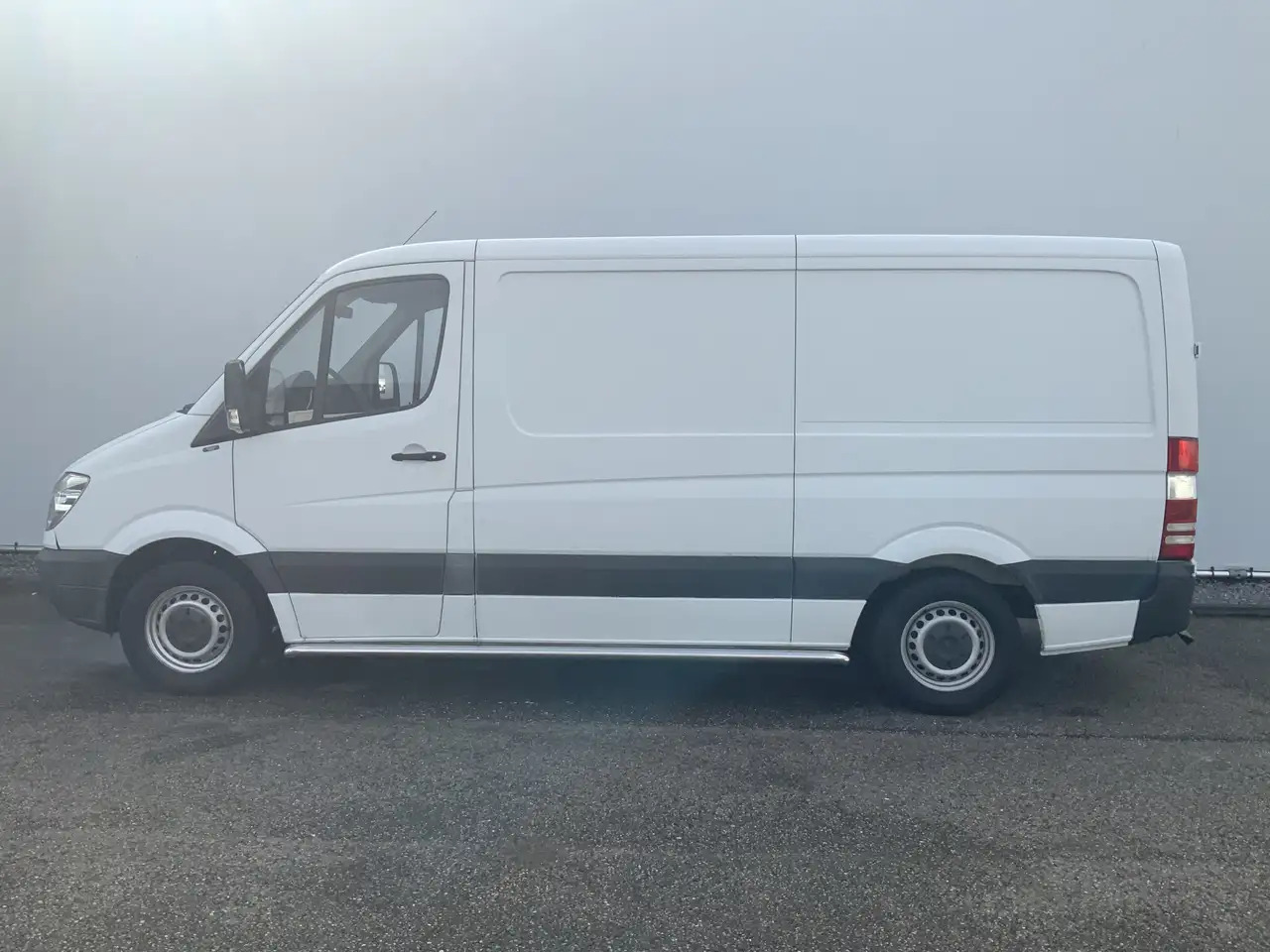 Mercedes-Benz Sprinter 211 2.2 CDI 366 L2 H1 Automaat 3 Zits Side Bar Tre - Furgão: foto 3 Mercedes-Benz Sprinter 211 2.2 CDI 366 L2 H1 Automaat 3 Zits Side Bar Tre - Furgão: foto 3