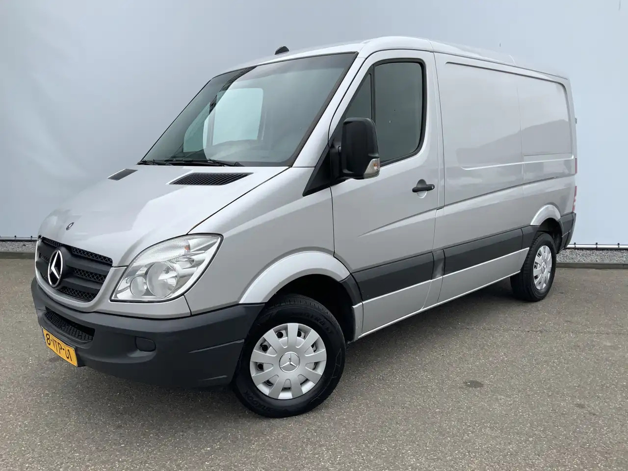 Mercedes-Benz Sprinter 213 2.2 CDI 325 L1H1 Airco Cruise Euro 4 - Furgão: foto 1 Mercedes-Benz Sprinter 213 2.2 CDI 325 L1H1 Airco Cruise Euro 4 - Furgão: foto 1