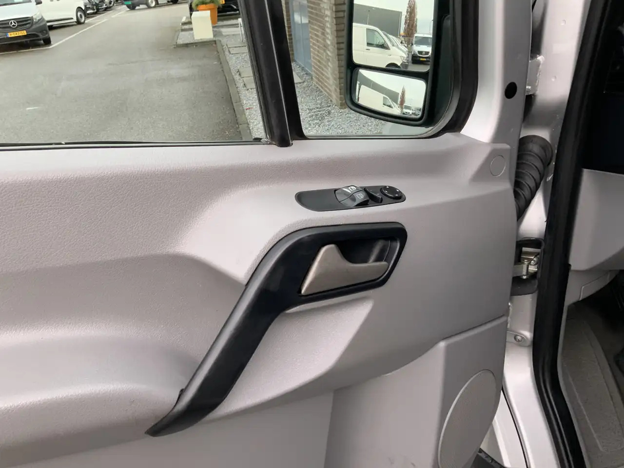 Mercedes-Benz Sprinter 313 2.2 CDI 366 HDAirco Alu Velg Side Bar Trekhaak - Furgão: foto 5 Mercedes-Benz Sprinter 313 2.2 CDI 366 HDAirco Alu Velg Side Bar Trekhaak - Furgão: foto 5