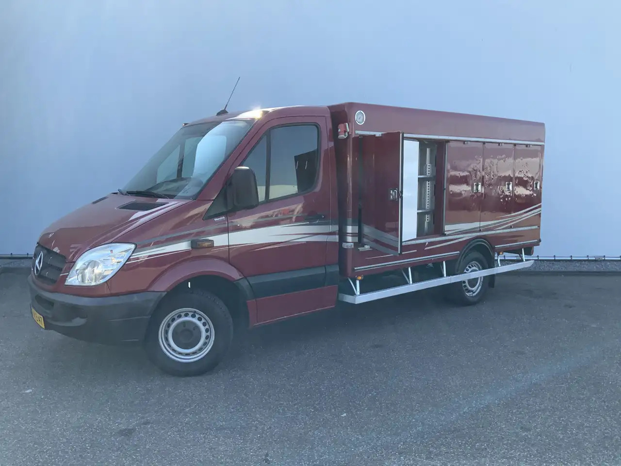 Mercedes-Benz Sprinter 313 2.2 CDI 366 Vriesauto _40gr 10 Deuren werkt 10 - Carrinha frigorífica: foto 1 Mercedes-Benz Sprinter 313 2.2 CDI 366 Vriesauto _40gr 10 Deuren werkt 10 - Carrinha frigorífica: foto 1