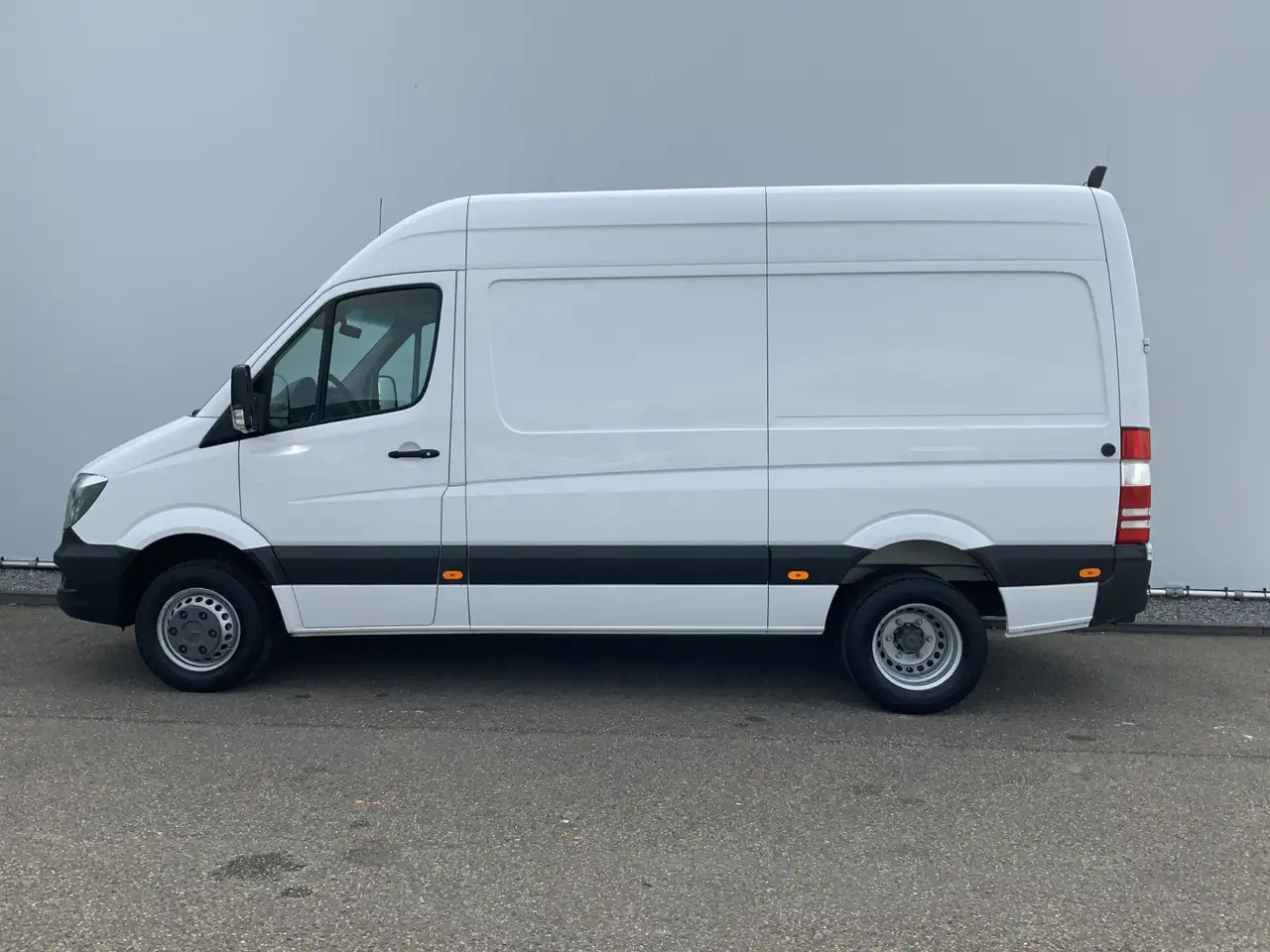 Mercedes-Benz Sprinter 516 2.2 CDI 366 L2H2 Camera Trekhaak 3500 kg Dub L - Furgão: foto 3 Mercedes-Benz Sprinter 516 2.2 CDI 366 L2H2 Camera Trekhaak 3500 kg Dub L - Furgão: foto 3