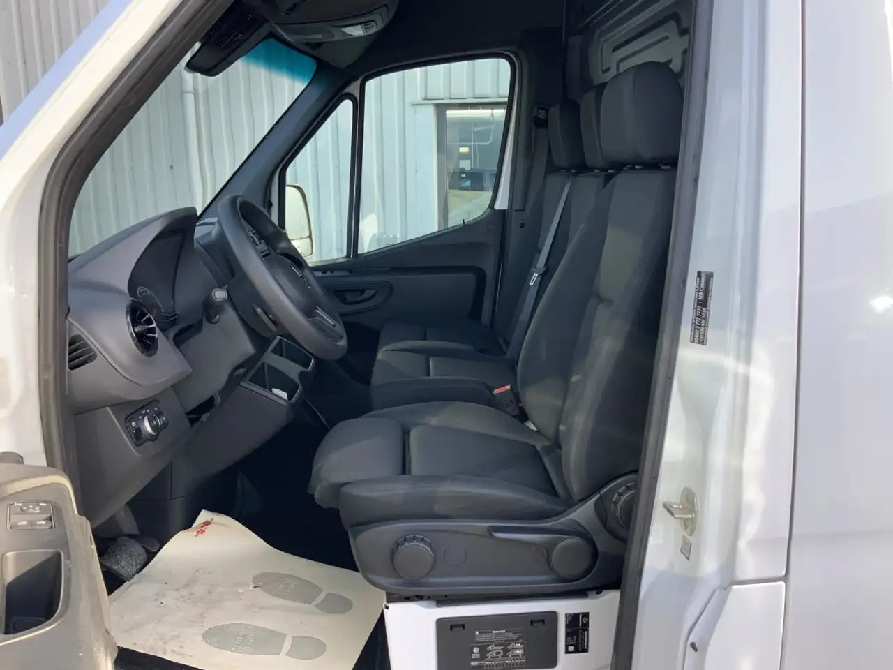 Furgão Mercedes-Benz Sprinter E-Sprinter NIEUW !!! L2H2 55 kWh Airco 3 Zits Opst: foto 7