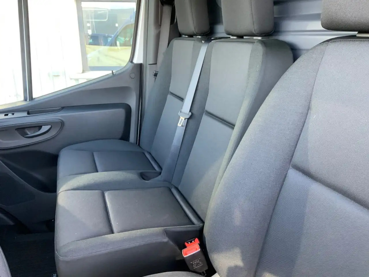 Furgão Mercedes-Benz Sprinter E-Sprinter NIEUW !!! L2H2 55 kWh Airco 3 Zits Opst: foto 12