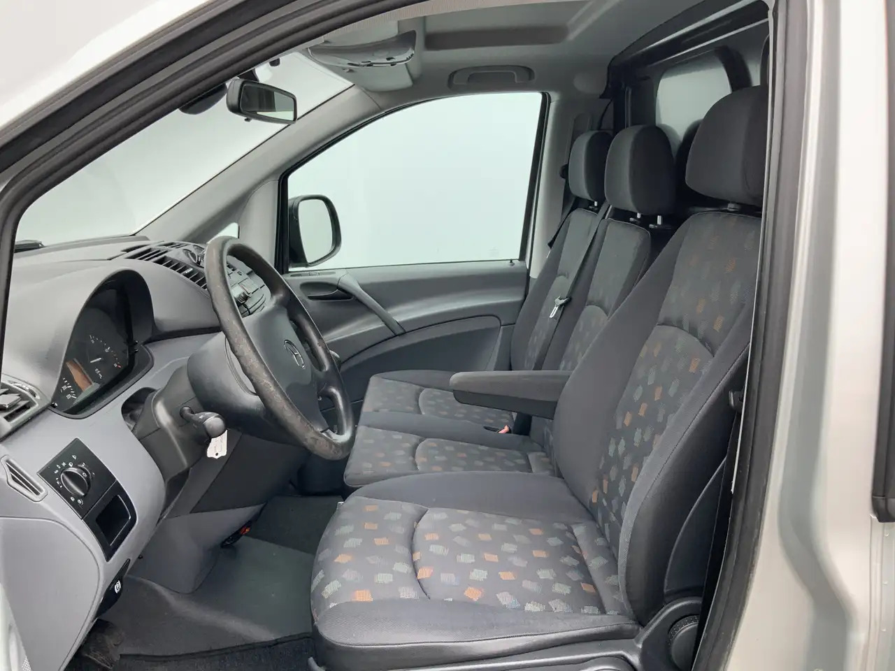 Mercedes-Benz Vito 111 CDI 320 Lang HD Amigo Koel Vries Werkt 100% 3 - Carrinha frigorífica: foto 5 Mercedes-Benz Vito 111 CDI 320 Lang HD Amigo Koel Vries Werkt 100% 3 - Carrinha frigorífica: foto 5