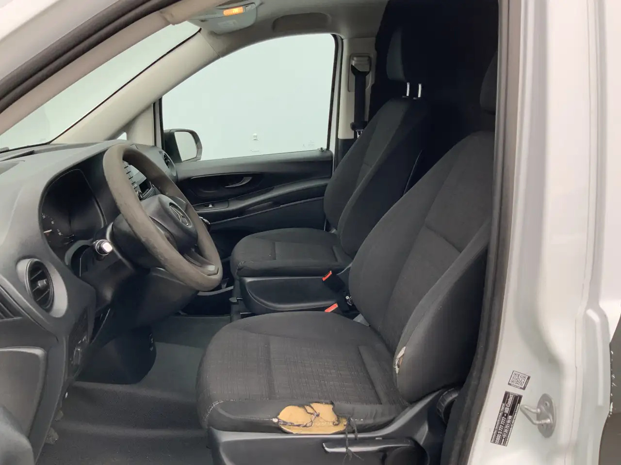 Mercedes-Benz Vito 111 CDI Functional Airco Trekhaak 2000 kg (Schades - Furgão: foto 4 Mercedes-Benz Vito 111 CDI Functional Airco Trekhaak 2000 kg (Schades - Furgão: foto 4