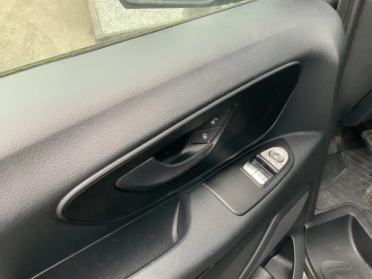 Mercedes-Benz Vito 114 CDI Lang L2 H1 3 Zits Airco Cruise Euro 5 - Furgão: foto 5 Mercedes-Benz Vito 114 CDI Lang L2 H1 3 Zits Airco Cruise Euro 5 - Furgão: foto 5