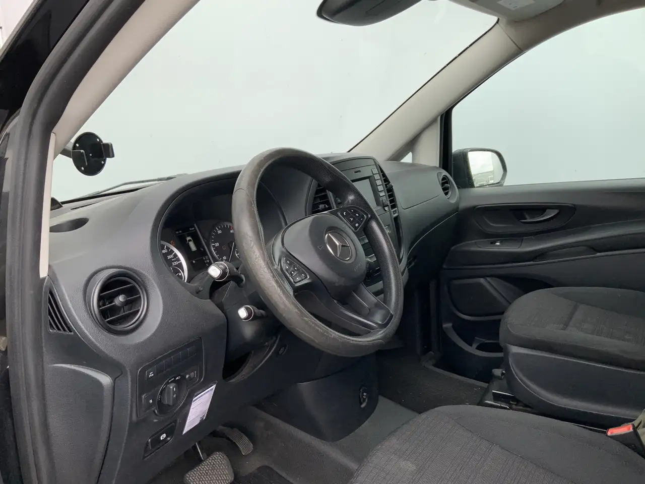 Mercedes-Benz Vito 116 CDI Lang Airco Cruise Camera Navi Side Bar Tre - Furgão compacto: foto 4 Mercedes-Benz Vito 116 CDI Lang Airco Cruise Camera Navi Side Bar Tre - Furgão compacto: foto 4