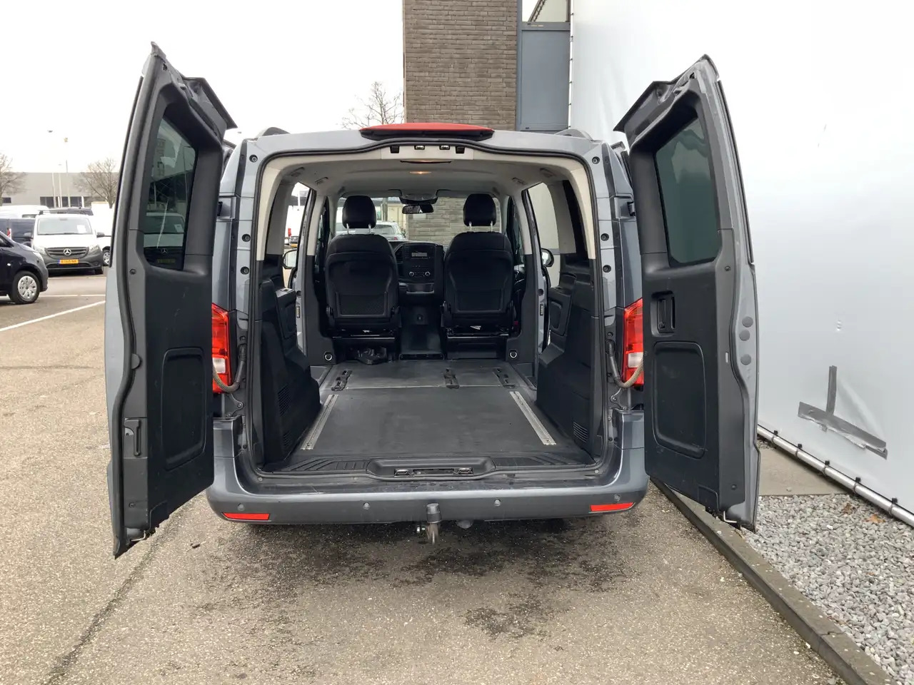 Furgão Mercedes-Benz Vito 116 CDI Lang Automaat Airco Cruise Camera Trekhaak: foto 14 Furgão Mercedes-Benz Vito 116 CDI Lang Automaat Airco Cruise Camera Trekhaak: foto 14