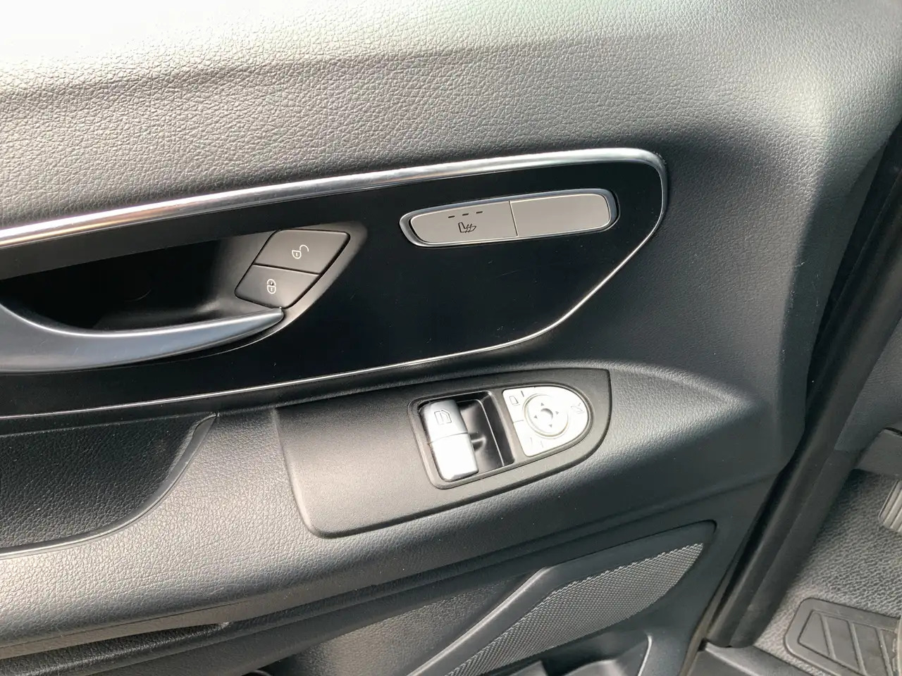 Furgão Mercedes-Benz Vito 116 CDI Lang Automaat Airco Cruise Camera Trekhaak: foto 6 Furgão Mercedes-Benz Vito 116 CDI Lang Automaat Airco Cruise Camera Trekhaak: foto 6