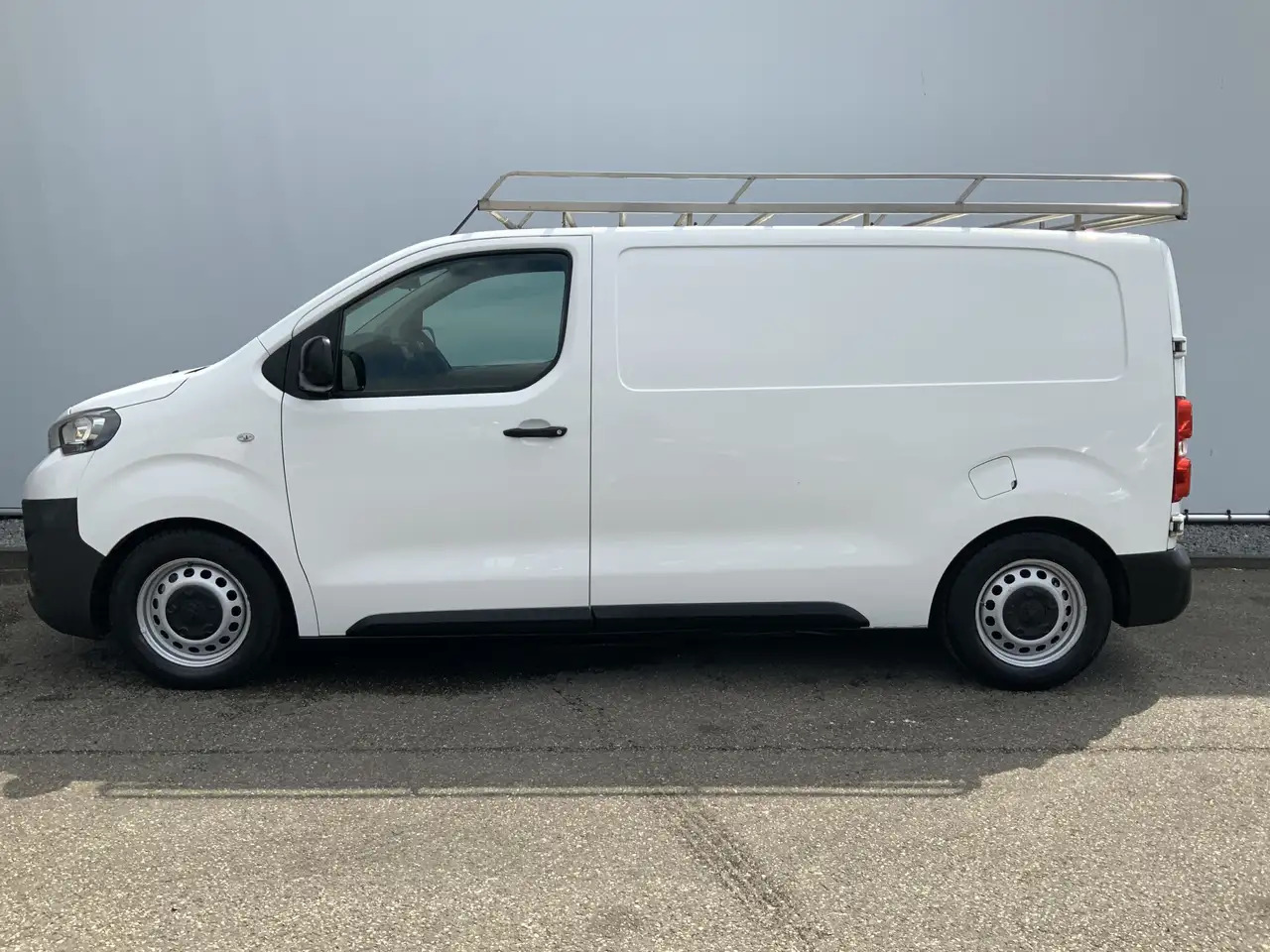 Peugeot Expert glazenwasser 226S 1.6 BlueHDI 115 Inbouw 530 liter - Furgão: foto 5 Peugeot Expert glazenwasser 226S 1.6 BlueHDI 115 Inbouw 530 liter - Furgão: foto 5