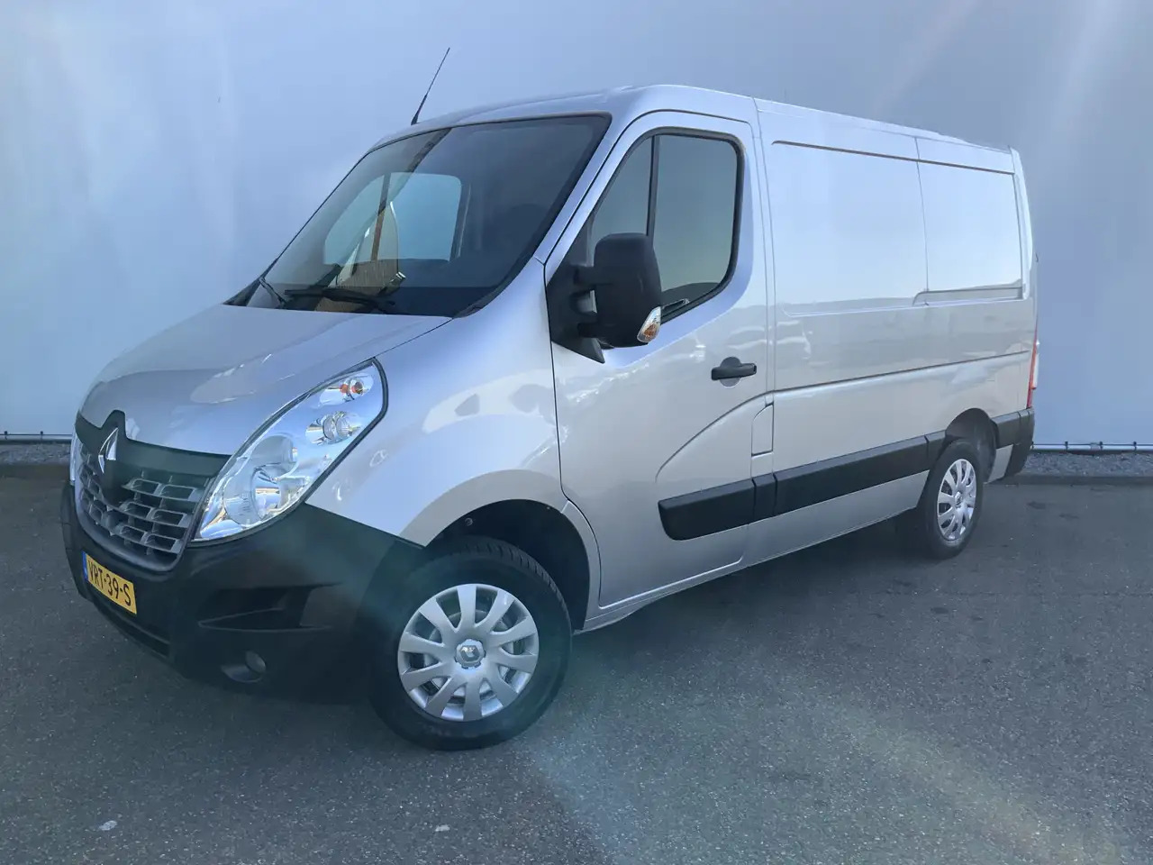 Renault Master T33 2.3 dCi L1H1Airco Cruise 3 Zits Trekhaak 2500 - Furgão: foto 1 Renault Master T33 2.3 dCi L1H1Airco Cruise 3 Zits Trekhaak 2500 - Furgão: foto 1
