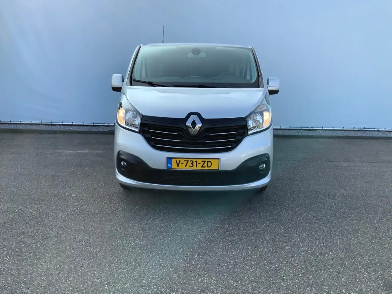 Renault Trafic 1.6 dCi T29 L2H1 Dub Cab Airco Camera Navi Trekhaa - Carrinha cabine dupla: foto 2 Renault Trafic 1.6 dCi T29 L2H1 Dub Cab Airco Camera Navi Trekhaa - Carrinha cabine dupla: foto 2