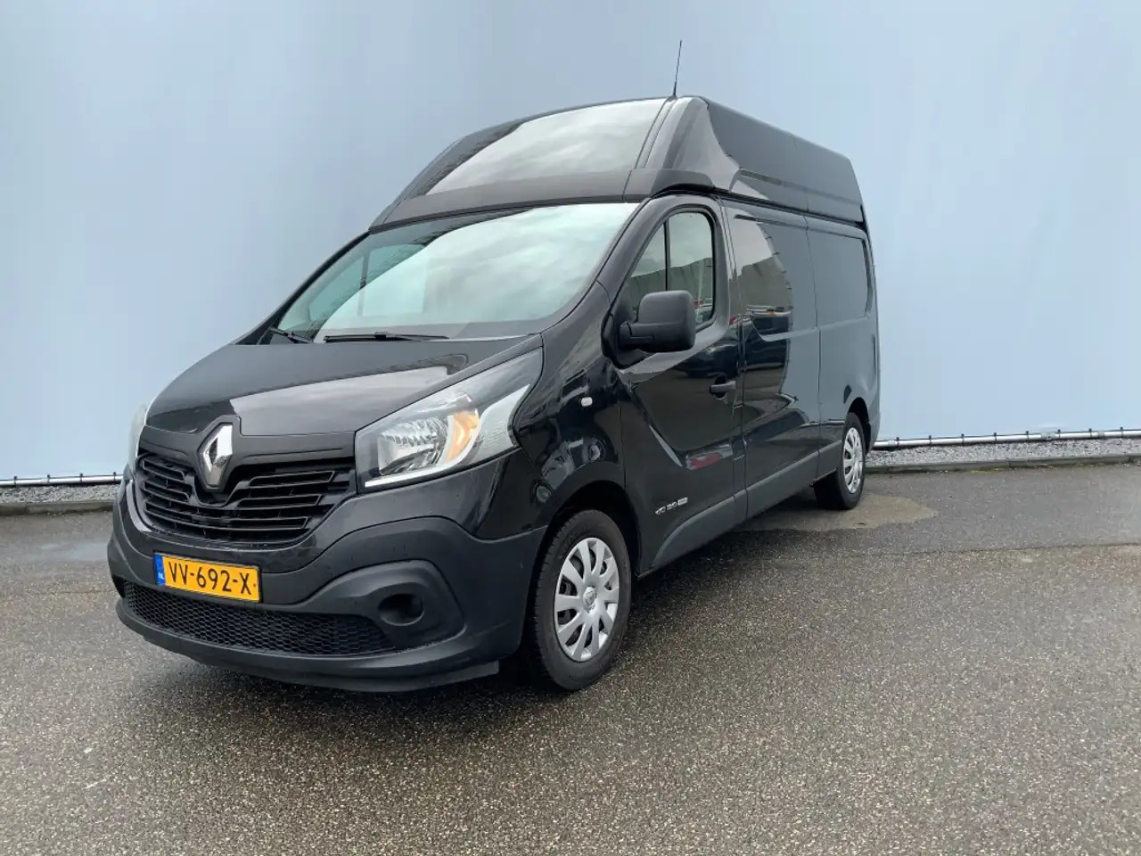 Renault Trafic 1.6 dCi T29 L2H2 Comfort Energy Airco Cruise 3 Zit - Furgão: foto 1 Renault Trafic 1.6 dCi T29 L2H2 Comfort Energy Airco Cruise 3 Zit - Furgão: foto 1