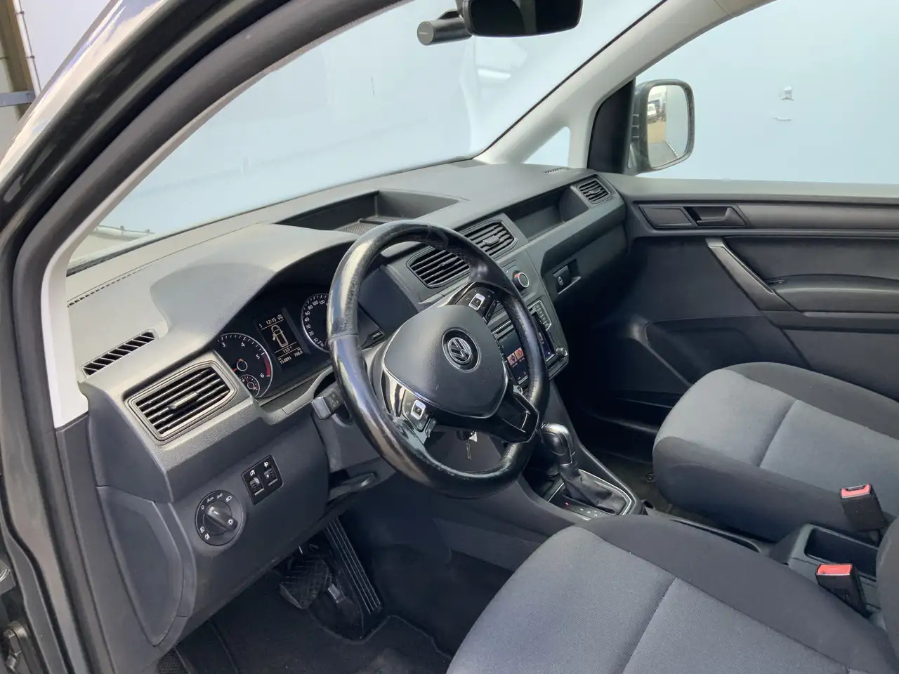 Volkswagen Caddy 2.0 TDI L1H1 BMT Highline Automaat Cruise Navi Alu - Furgão compacto: foto 5 Volkswagen Caddy 2.0 TDI L1H1 BMT Highline Automaat Cruise Navi Alu - Furgão compacto: foto 5