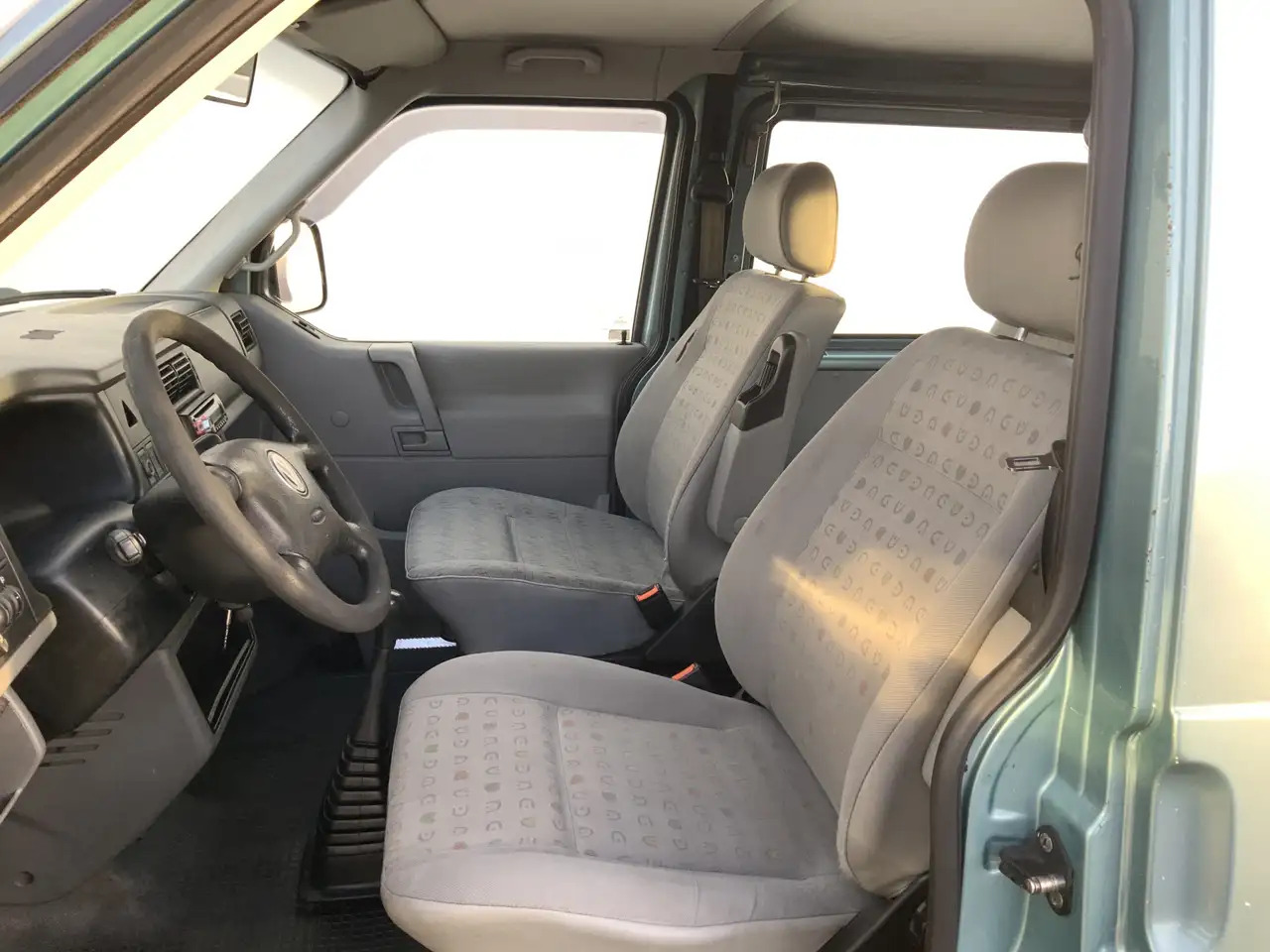 Volkswagen MARGE ! 2.5 TDI 292 Dub Cab 5 Zits Airco Cruise Tr - Carrinha cabine dupla: foto 4 Volkswagen MARGE ! 2.5 TDI 292 Dub Cab 5 Zits Airco Cruise Tr - Carrinha cabine dupla: foto 4