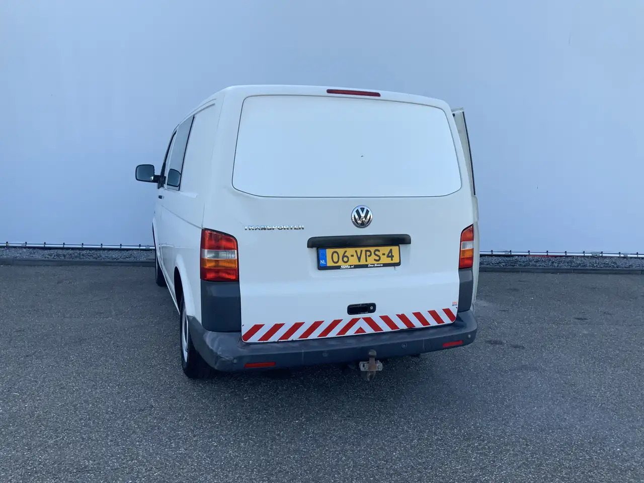 Volkswagen T5 Transporter 2.5 TDI 300 Budgetline Automaat DubCab Airco Trekh - Carrinha cabine dupla: foto 2 Volkswagen T5 Transporter 2.5 TDI 300 Budgetline Automaat DubCab Airco Trekh - Carrinha cabine dupla: foto 2