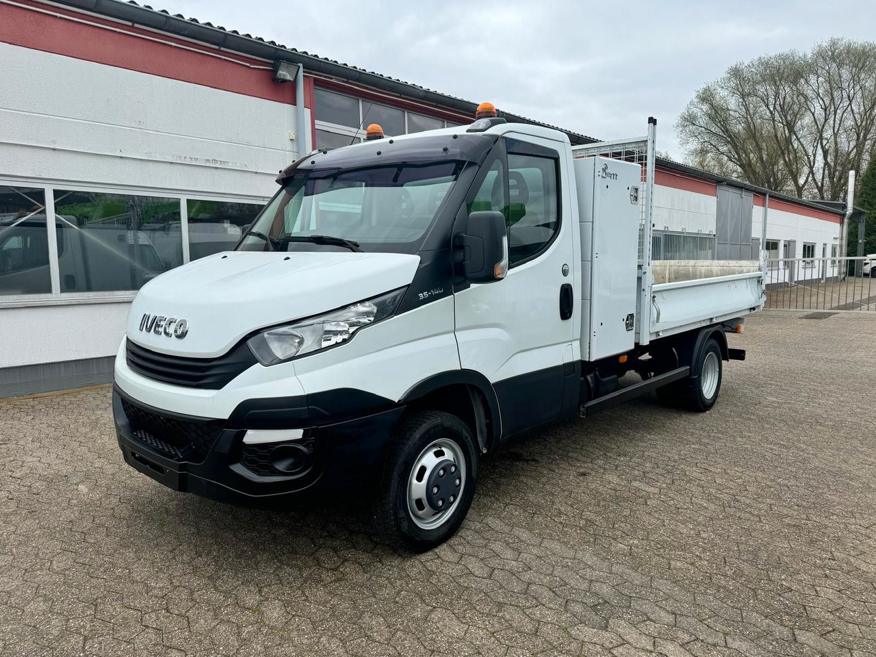 Iveco Daily 35C14 Kipper EURO 6 - Carrinha basculante: foto 1 Iveco Daily 35C14 Kipper EURO 6 - Carrinha basculante: foto 1