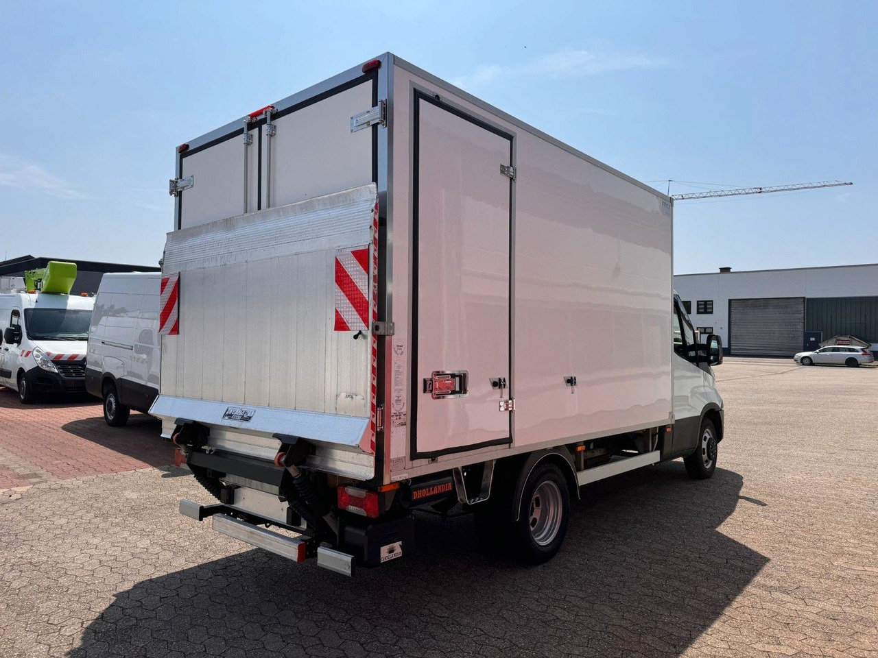 Iveco Daily 35C16 Tiefkühlkoffer Carrier Pulsor350 LWB - Carrinha frigorífica: foto 4 Iveco Daily 35C16 Tiefkühlkoffer Carrier Pulsor350 LWB - Carrinha frigorífica: foto 4