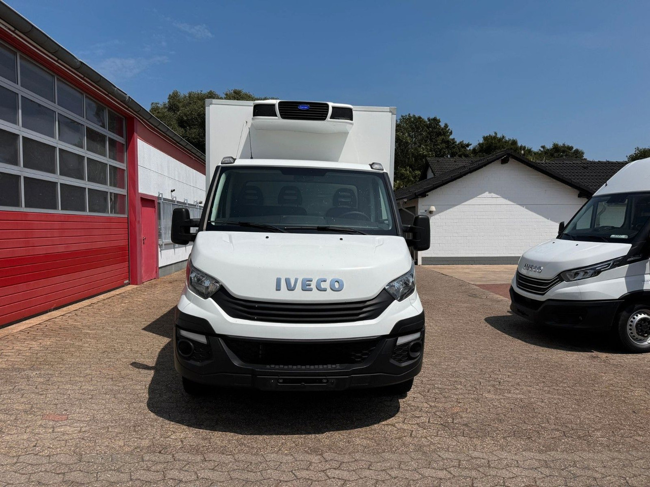 Iveco Daily 35C16 Tiefkühlkoffer Carrier Pulsor350 LWB - Carrinha frigorífica: foto 2 Iveco Daily 35C16 Tiefkühlkoffer Carrier Pulsor350 LWB - Carrinha frigorífica: foto 2