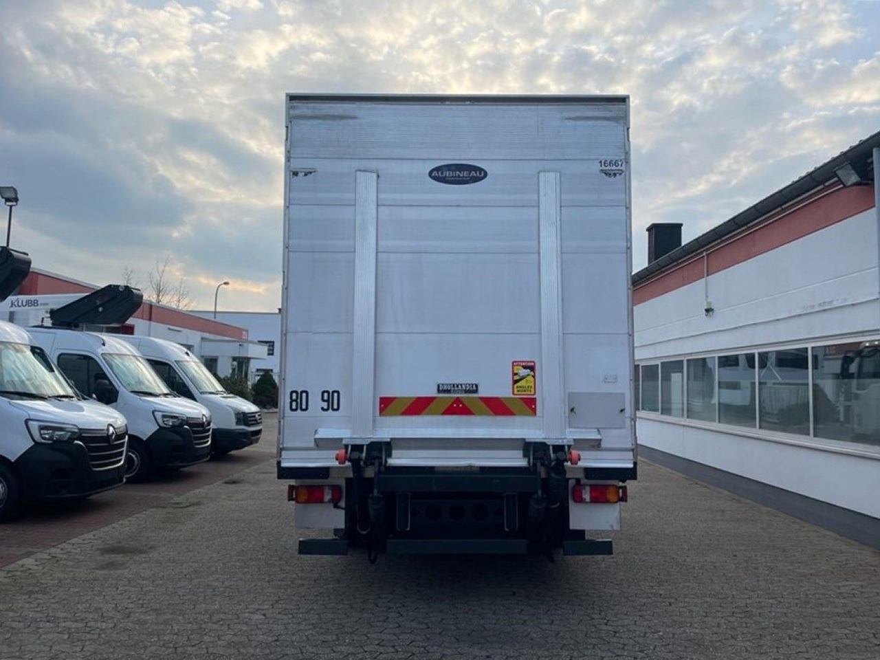 MAN TGL 10.220 Doka Möbelkoffer Umzug Fahrzeug - Camião furgão: foto 5 MAN TGL 10.220 Doka Möbelkoffer Umzug Fahrzeug - Camião furgão: foto 5