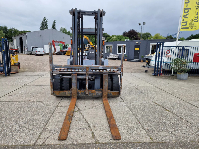 Caterpillar DP60 met geïntegreerde sideshift - Empilhadeira a diesel: foto 4 Caterpillar DP60 met geïntegreerde sideshift - Empilhadeira a diesel: foto 4