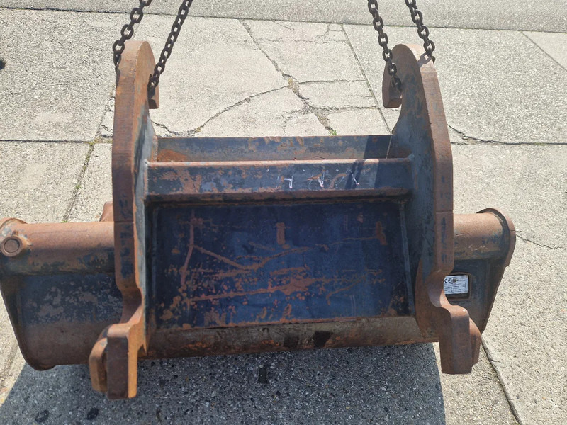 Eurosteel hydraulische kantelbak CW30/40 - Balde por Máquina de construção: foto 2 Eurosteel hydraulische kantelbak CW30/40 - Balde por Máquina de construção: foto 2