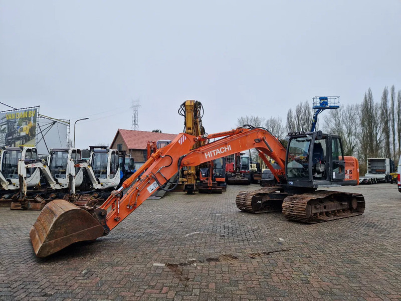 Hitachi ZX160LC-3 rijwerk zéér netjes - Escavadora de rastos: foto 2 Hitachi ZX160LC-3 rijwerk zéér netjes - Escavadora de rastos: foto 2